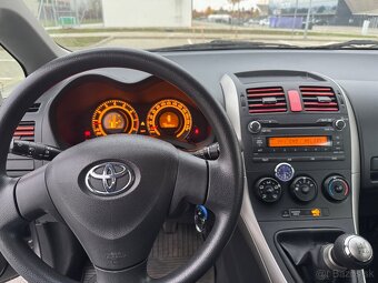 AURIS 1,4 benzin - 8