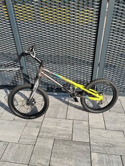 Cyklotrialovy bicykel - 8