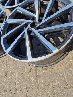 Volkswagen Golf R GTI R19 disky - 8