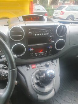 Predám berlingo multispace 1.6 hdi 7 miestne - 8