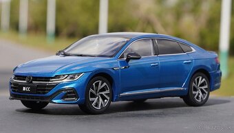 Kupim 1:18 modre VW R-linove modely od Paudi - 8