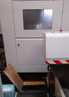 Obráběcí centrum (vertikální) Hardinge XR 1000 - 8