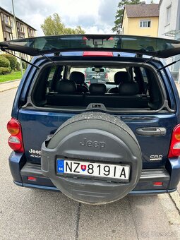 Jeep Cherokee 2.8 CRDi - 8