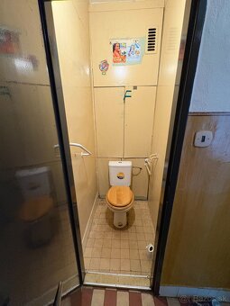 3 IZBOVÝ BYT - CENTRUM MESTA LUČENEC - 8