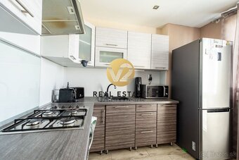 Na Predaj - 2-izbový, príjemný, zariadený byt s balkónom, Ni - 8