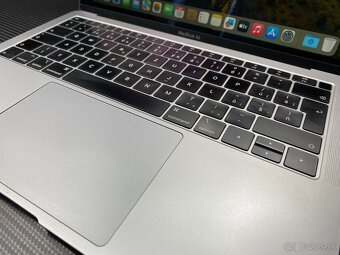 Macbook Air 2019 - Top Stav - 8