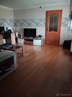 Starší Rodinny Dom + veľký pozemok za domom. Aktuálne. - 8
