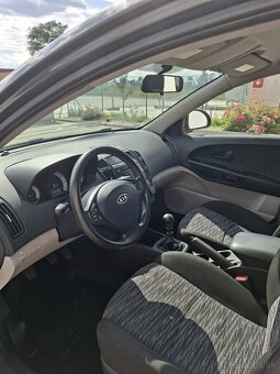 Kia ceed 1.4 benzín combi - 8