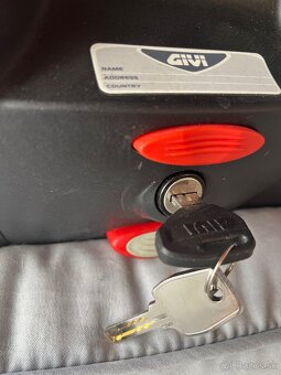 Givi - 8