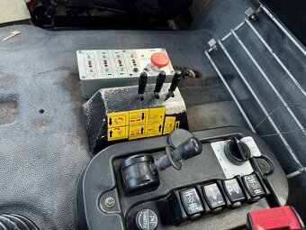 RENAULT MIDLINER CISTERNA KROPIČKA 4X4 1999 VIN 943 - 8