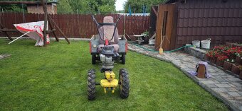 Malotraktor s vlečkou 2100€ + dohoda - 8