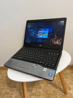 Notebook 13,3" FUJITSU.Intel i7-3520M 2x2,90GHz.240gb - 8