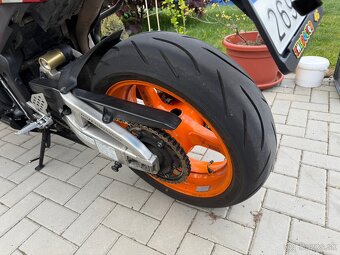 Honda CBR 600rr 2005 - 8