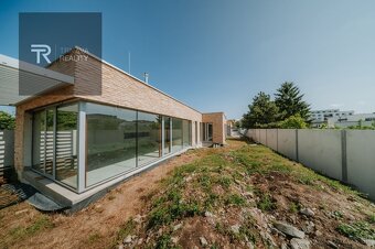 MODRANKA LUXUSNÁ NOVOSTAVBA RODINNÉHO DOMU V TICHEJ ČASTI - 8