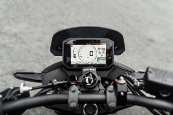 Prenájom Honda CB750R Hornet - 8