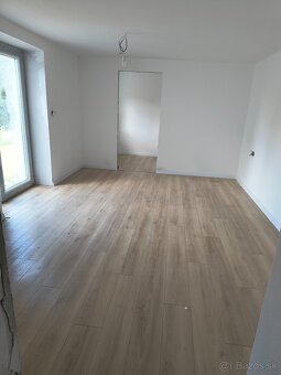 LUXUSNÝ 5 IZB. RD V SENCI V ŠTANDARDE - 8