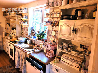 Zrekonštruovaný rodinný dom v tichom raji v Okoličnej na Ost - 8