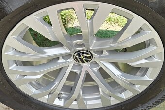 Atraktívne hliníkové disky originál VW - 5x112 R18 - 8