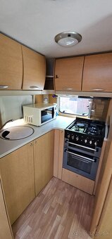 Predám obytný karavan, veľmi zachovalý s bohatou výbavou - 8