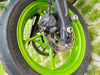 KAWASAKI Z650 - 8