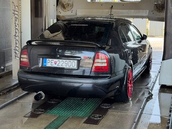 OCTAVIA RS 1,8t - 8