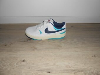 Predam nove damske original tenisky znacky NIKE GAMMA FORCE - 8