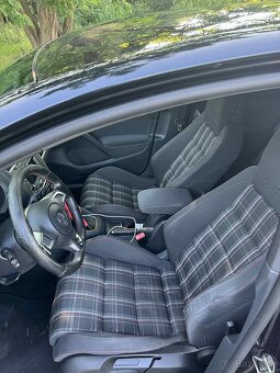 Volkswagen Golf 6 GTI - 8