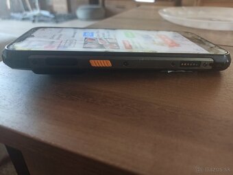Odolný telefon - 8