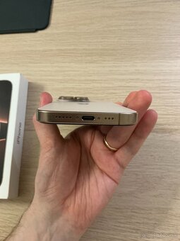 iPhone 16 Pro 256 GB púštny titán - 8
