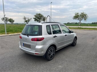 Mazda 2 - 8
