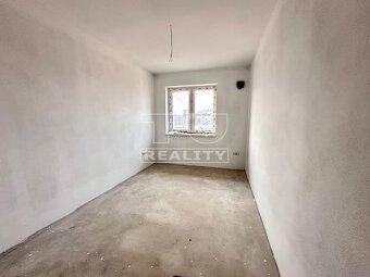 SLNEČNÝ 4 IZBOVÝ BUNGALOV S GARÁŽOU, TERASOU A POZEMKOM... - 8