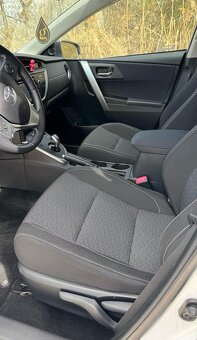 Auris hybrid TS combi 1,8, SK vozidlo - 8