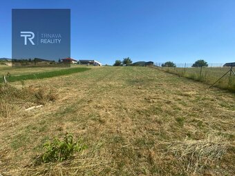 Stavebný pozemok na výstavbu rodinného domu o výmere 1873 m2 - 8