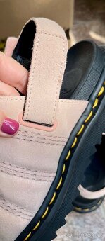 Nové Dr.Martens sandále - 8
