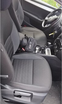Škoda oktavia combi 2.0TDI 110 kw - 8