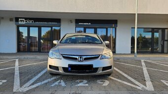 Honda Civic 8g 1.8 benzín V-Tec 2006 / sedan - 8