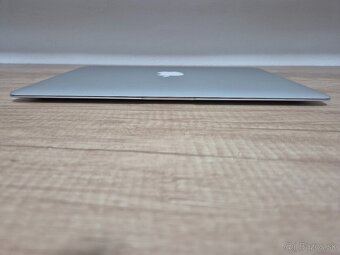 MacBook Air (13-inch, 2015) /Intel Core i5/8GB RAM/128GB SSD - 8