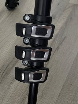 Statív Manfrotto - 8