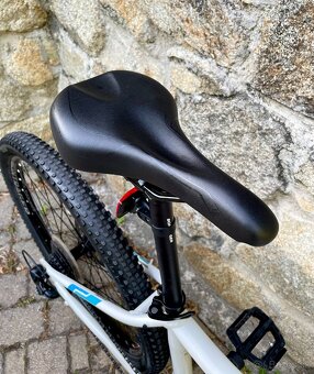 Trek Skye 27.5” S - 8