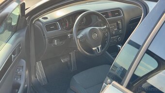 Volkswagen Jetta - 1.6TDI DSG - 8