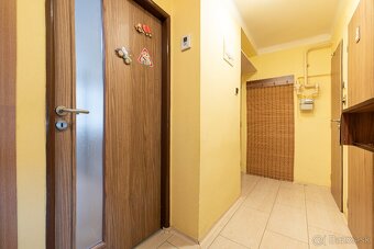 Unikátny 3-izbový byt so záhradou, bazénom, garážou a parkov - 8