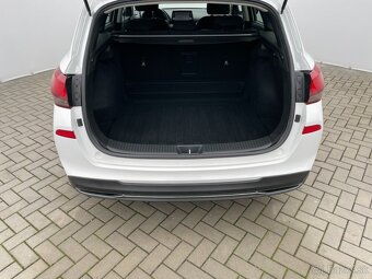 Hyundai i30 Com. 1.6CRDi ČR SMART+ 1.maj - 8