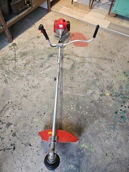 Hecht 142BTS krovinorez - 8