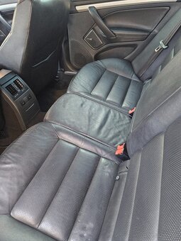 Skoda Octavia Combi 2.0TDI CR RS - 8