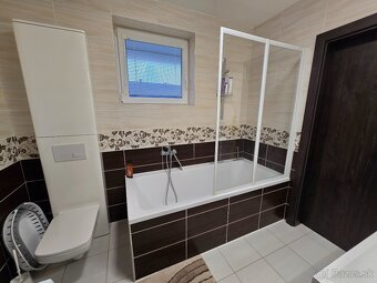 Nadštandardný rodinný dom v Leviciach - 8