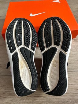 Športové tenisky Nike 31,5 - 8