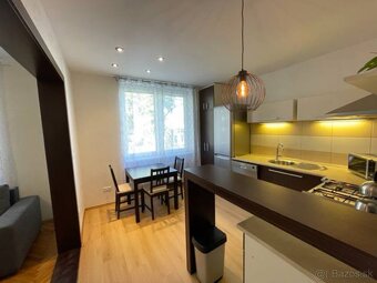 na prenájom 2 izbový byt Bratislava-Nivy,  Košická ul - 8