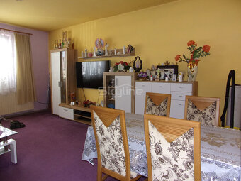 Znížená cena - dvojgeneračný rodinný dom, pozemok 1450 m2, č - 8