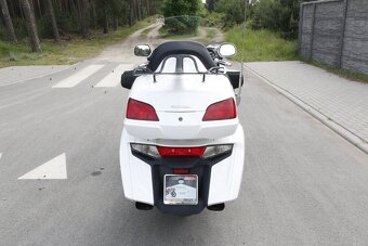 Honda Goldwing GL1800 - 8