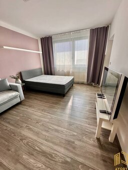 NA PREDAJ 1 - IZB. BYT (37m2) BRATISLAVA , MAMATEYOVA UL. - 8
